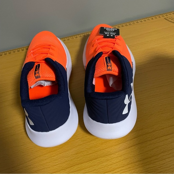 Under Armour Runners - Picture 3 of 6